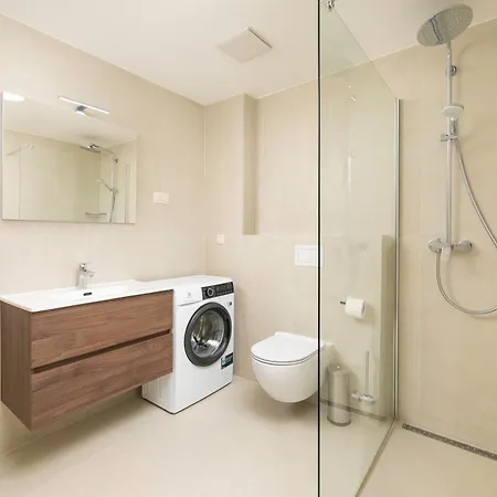 Premium Bella Vista Portapisana 克尔克