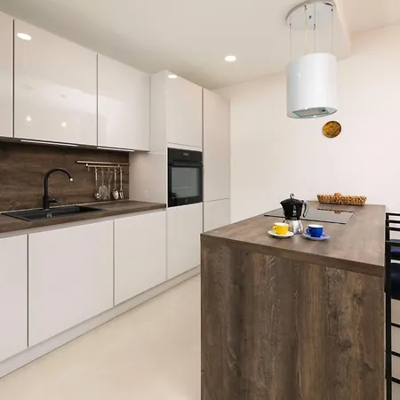 Apartment Premium Bella Vista Portapisana *