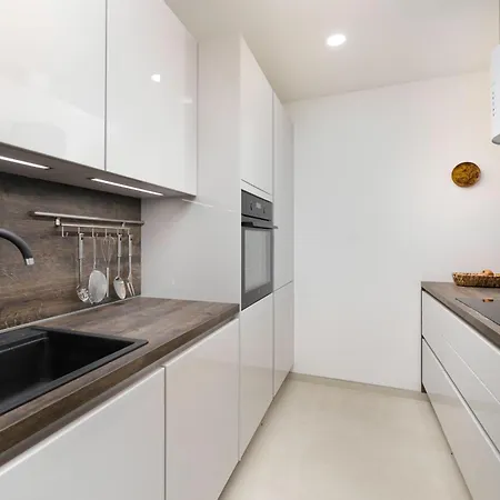 Premium Bella Vista Portapisana